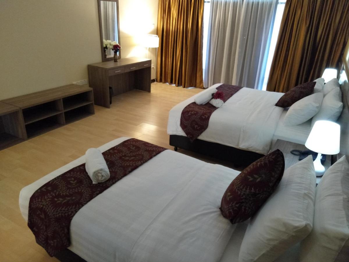 Temu Primula Hotel Kampong Seberang Timor Eksteriør billede
