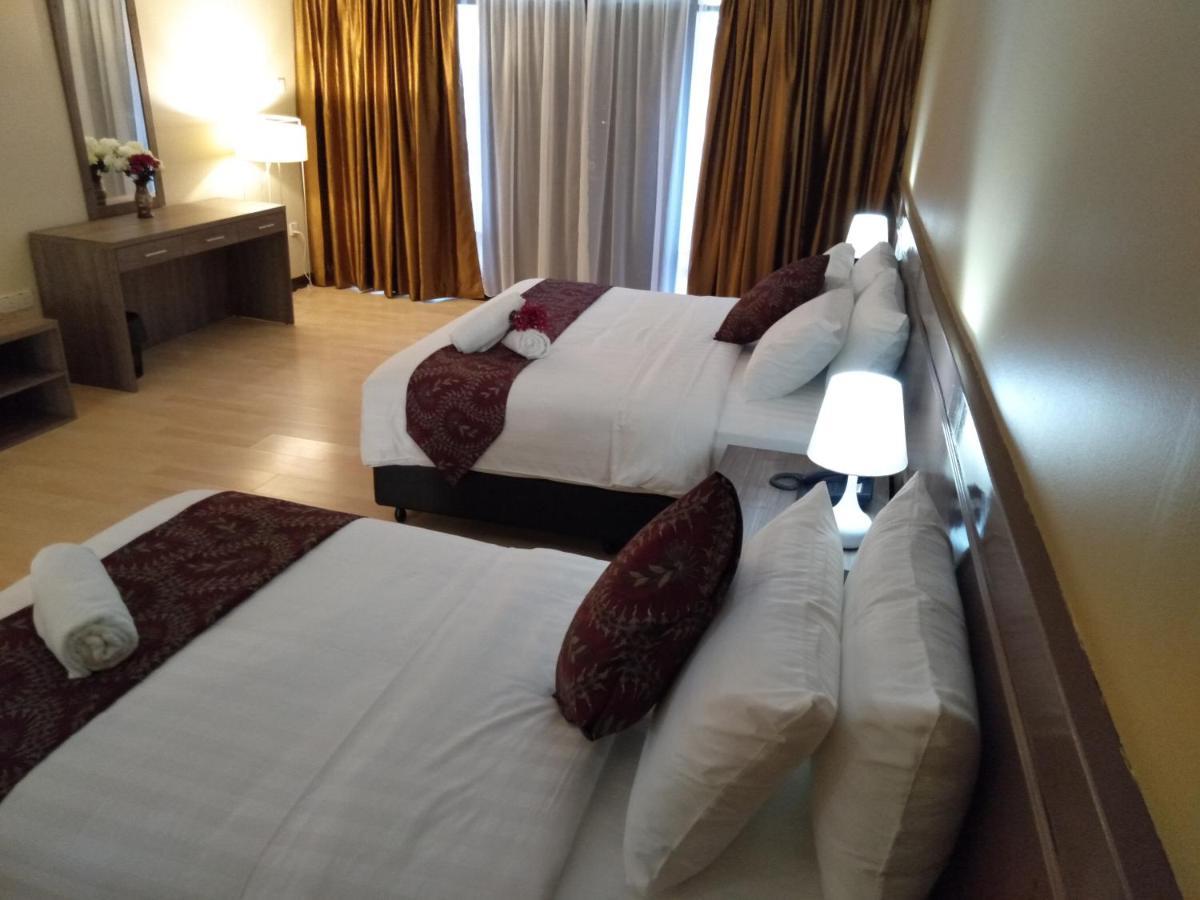 Temu Primula Hotel Kampong Seberang Timor Eksteriør billede